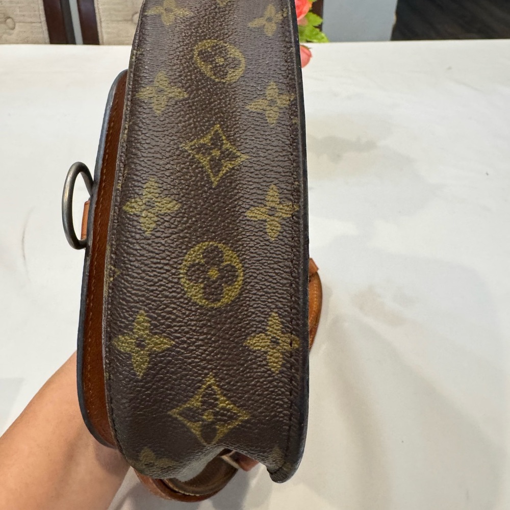 Authentic Louis Vuitton Saint Cloud Crossbody Bag - Picture 7 of 16